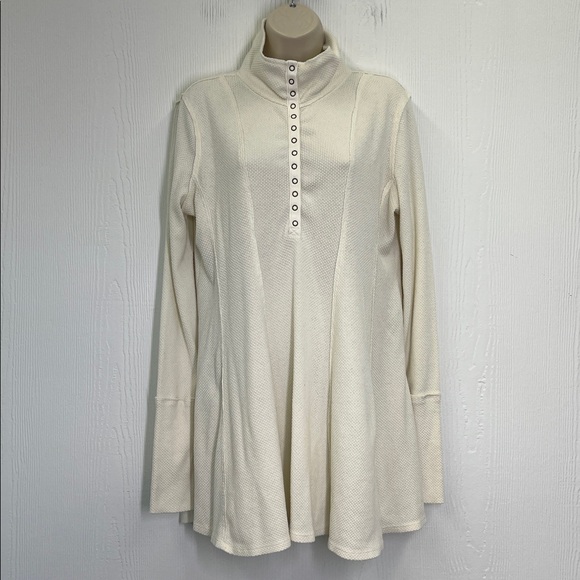 Free People - We The Free Made Of Dreams Ivory Thermal Half Button Blouse Large - Picture 4 of 13